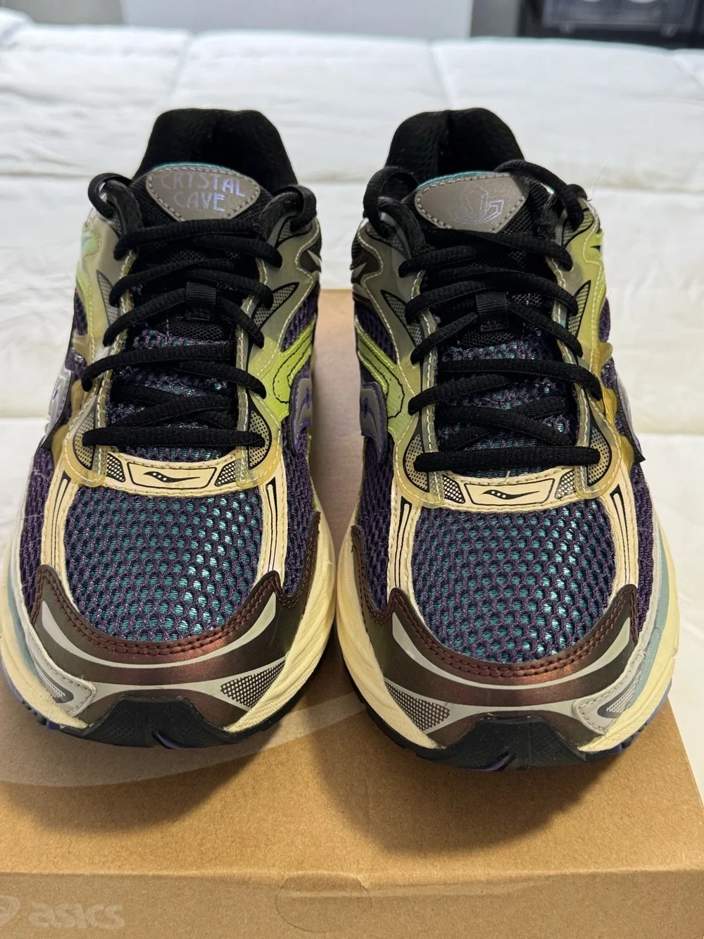 Saucony ProGrid Omni 9 Crystal Cave (kith exclusive)